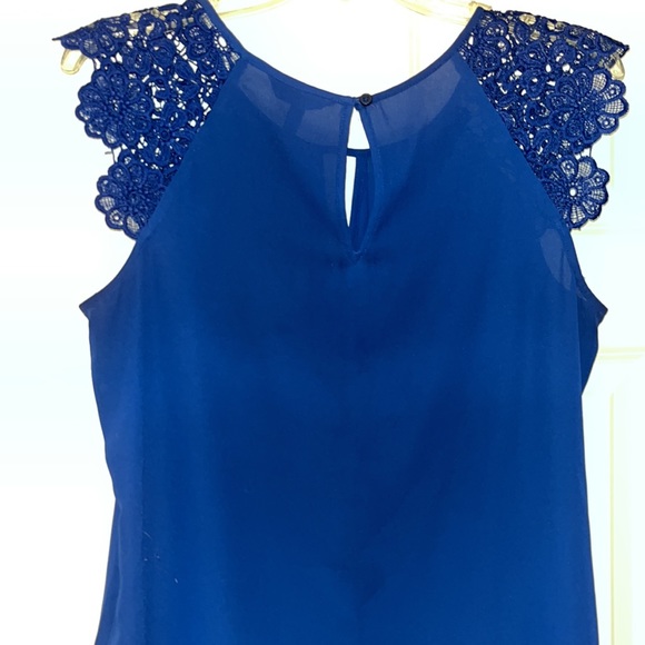 NWOT Royal Blue Express Top. Size M. - Picture 7 of 16